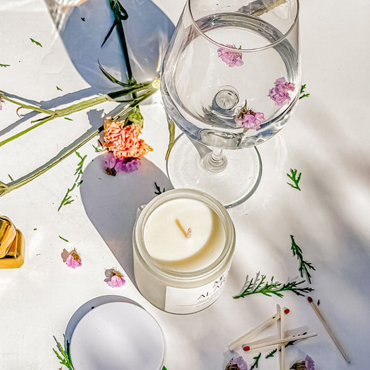 Vela Aromática Alara - Flor de Loto/Jazmin