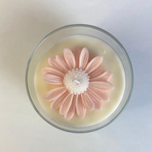 Load image in gallery viewer,Decorated Aromatic Candle - Floral Breeze
