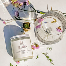 Cargar imagen en el visor de la galería, Vela Aromática Alara
