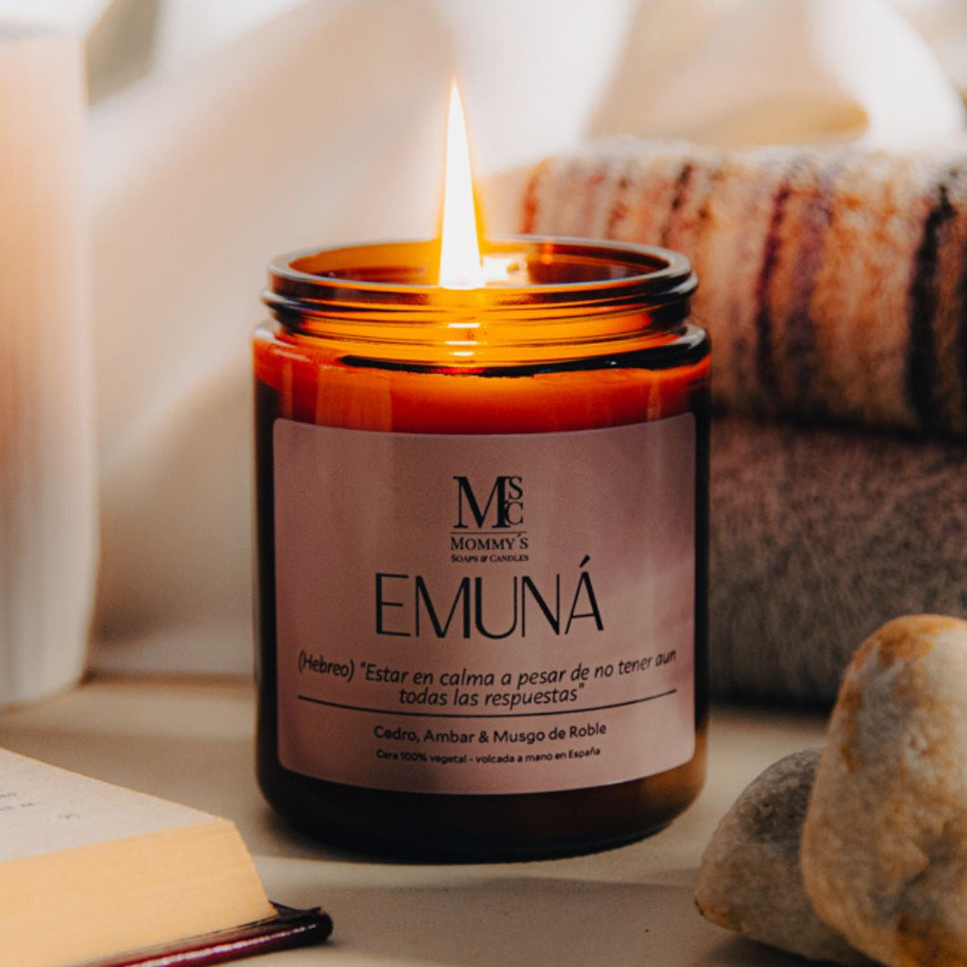 EMUNÁ scented candle